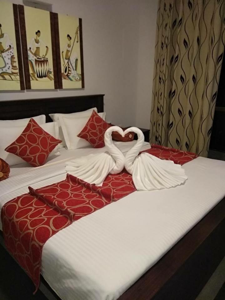 Victory Hotel Kandy Exterior photo
